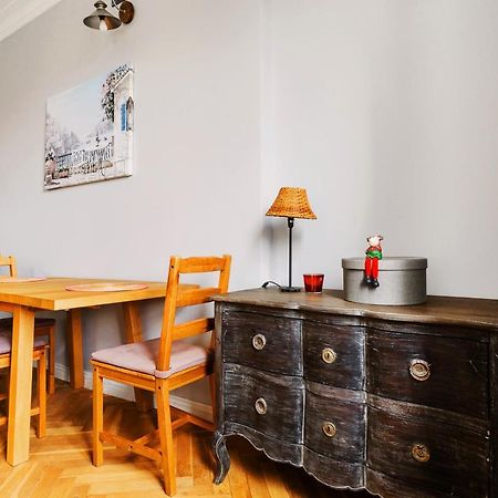 Designer Flat In The Heart Of Old Town Daire Varşova Dış mekan fotoğraf