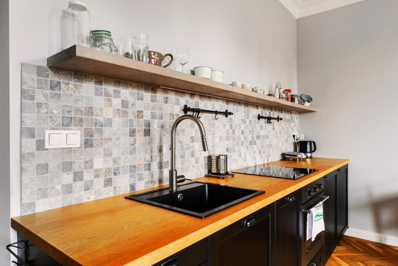 Designer Flat In The Heart Of Old Town Daire Varşova Dış mekan fotoğraf