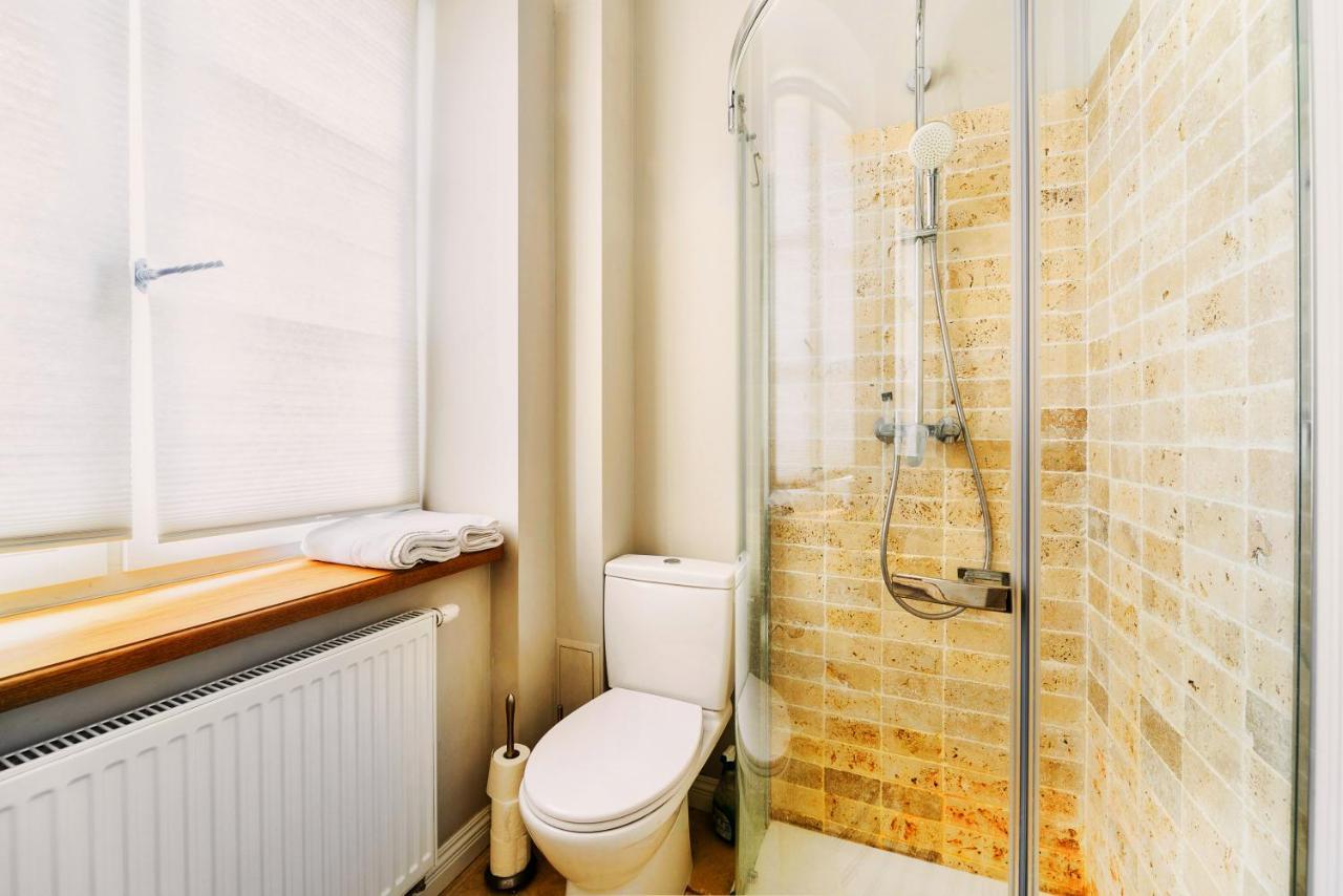 Designer Flat In The Heart Of Old Town Daire Varşova Dış mekan fotoğraf