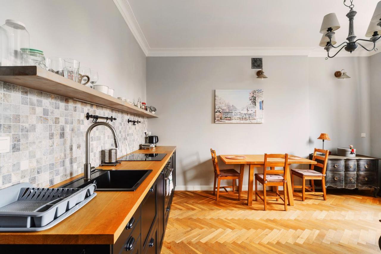Designer Flat In The Heart Of Old Town Daire Varşova Dış mekan fotoğraf