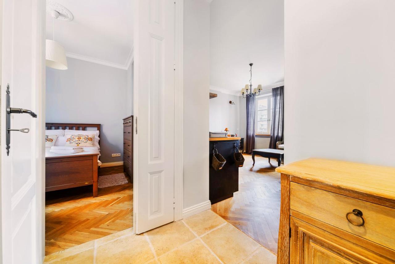 Designer Flat In The Heart Of Old Town Daire Varşova Dış mekan fotoğraf