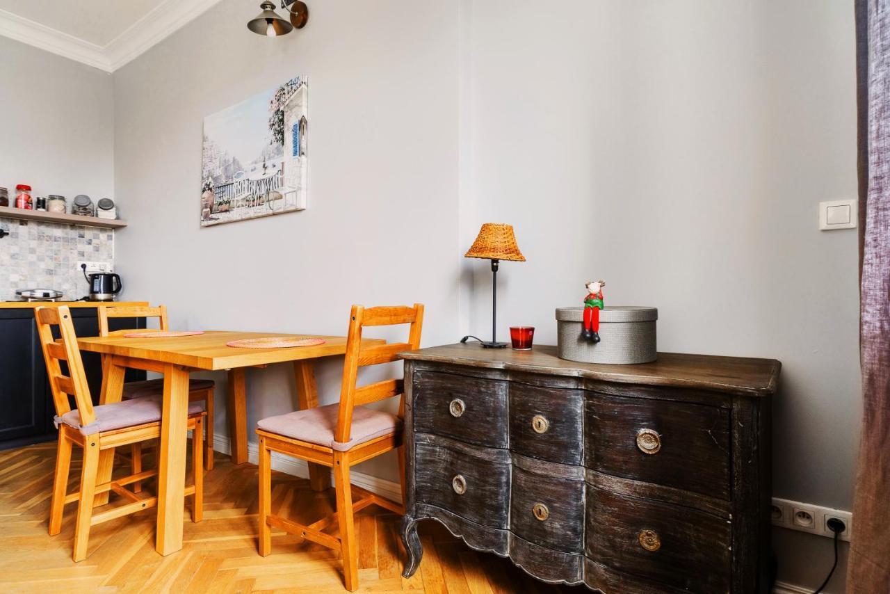 Designer Flat In The Heart Of Old Town Daire Varşova Dış mekan fotoğraf